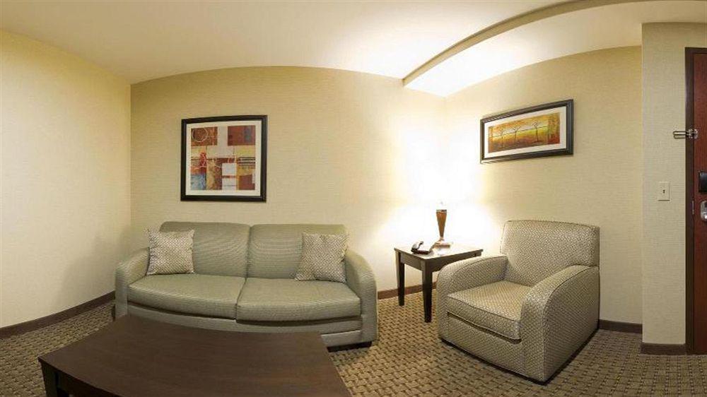 Hyatt House Bentonville 3*