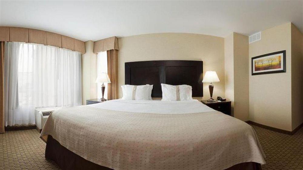 Hyatt House Bentonville Hotel 3*